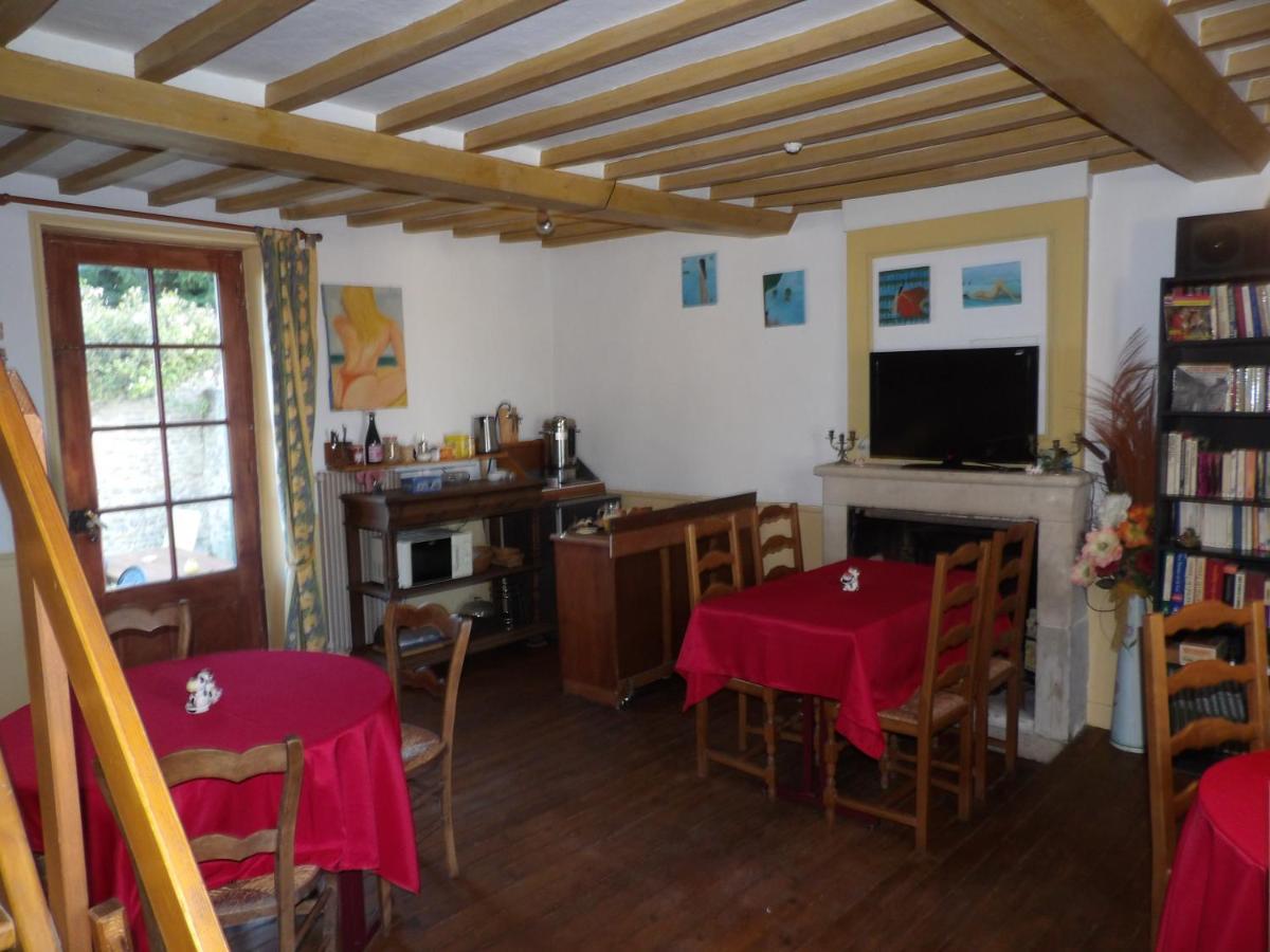 Chambres et Tables d'hôtes à l'Auberge Touristique Meuvaines Exterior foto