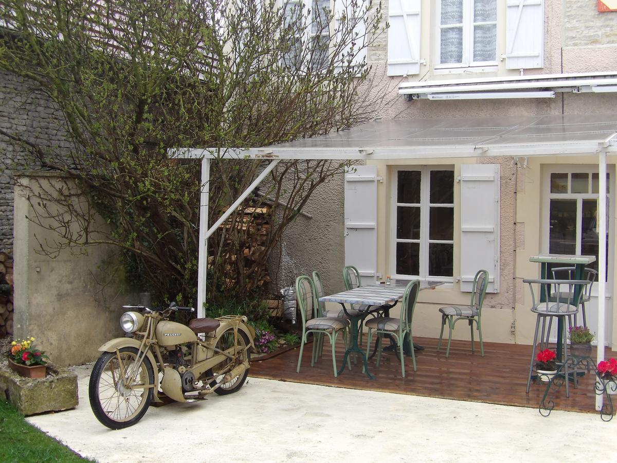 Chambres et Tables d'hôtes à l'Auberge Touristique Meuvaines Exterior foto