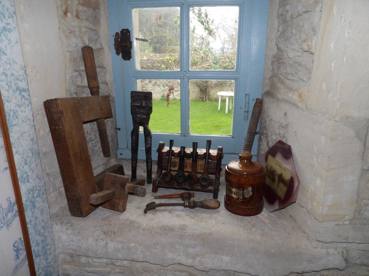Chambres et Tables d'hôtes à l'Auberge Touristique Meuvaines Exterior foto